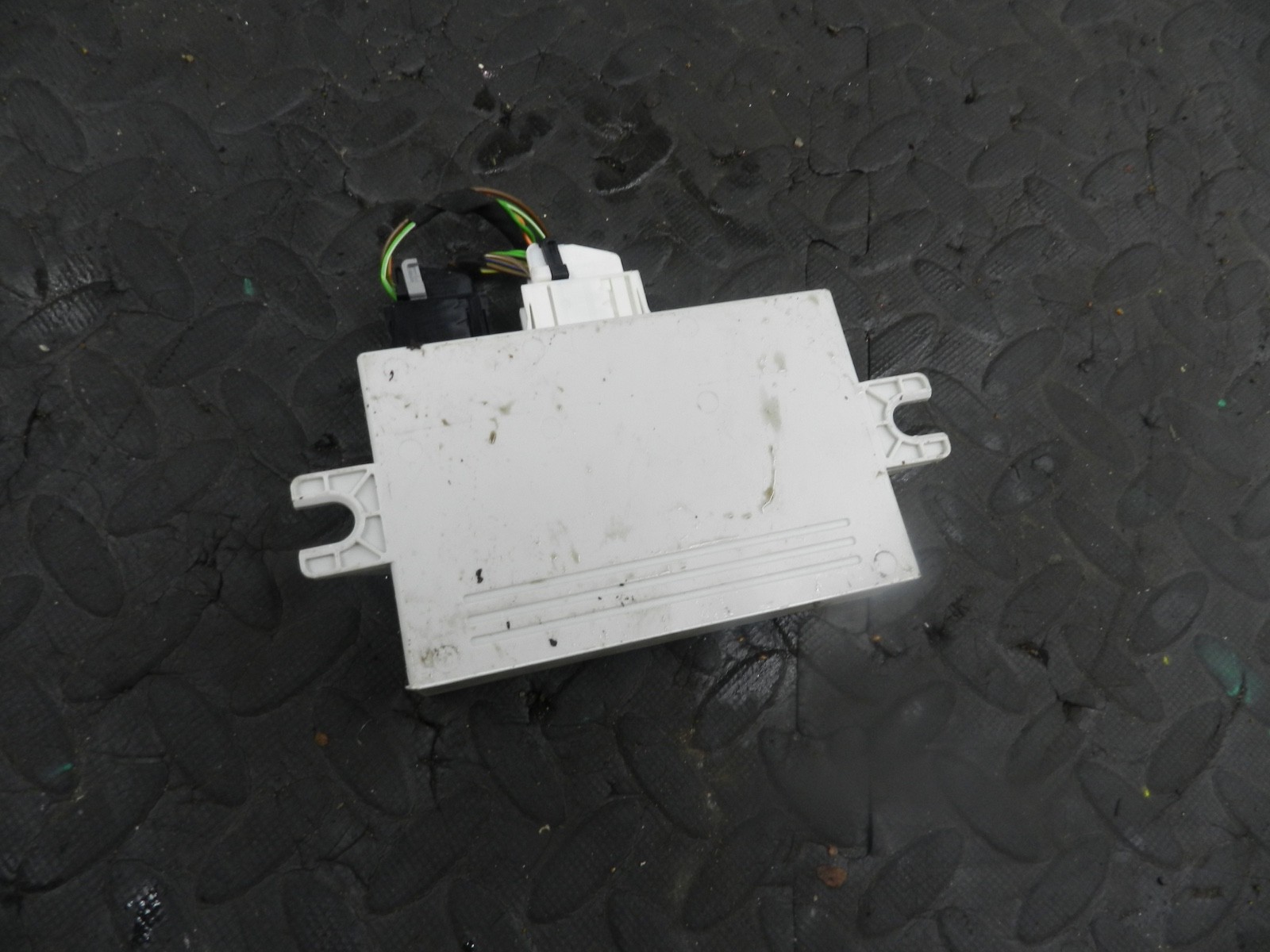 MINI COUNTRYMAN R60 . 164 2014 ALL4. PARKING CONTROL SENSOR MODULE ECU 9252640 - Image 2