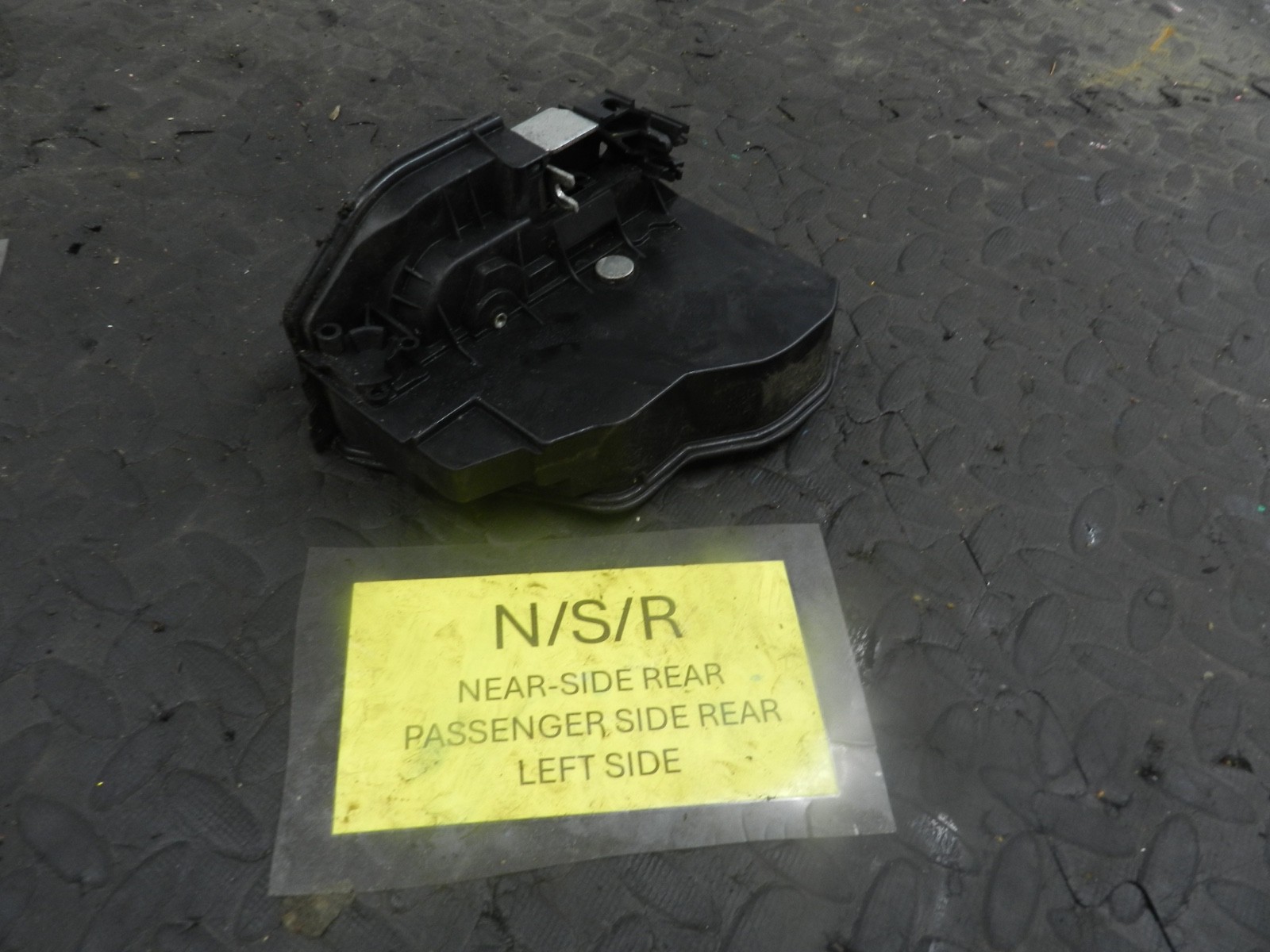 MINI COUNTRYMAN R60 . 164 2014 ALL4. PASSENGER SIDE REAR DOOR LOCK MOTOR